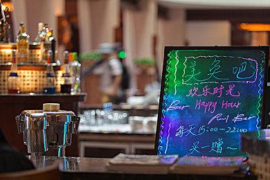 腾讯手游《怪物猎人：旅人》预告 开放世界免费玩